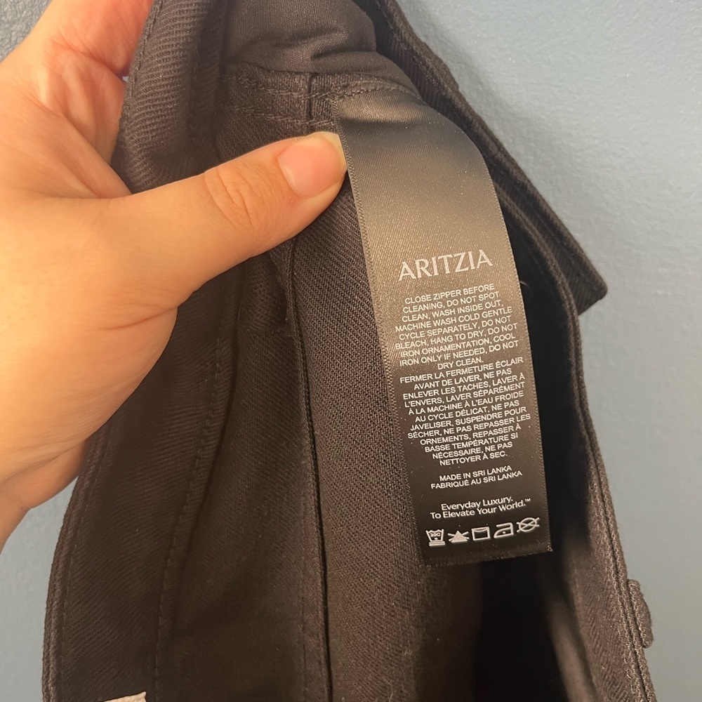 Aritzia TNA black denim jeans size 2 - Picture 7 of 7